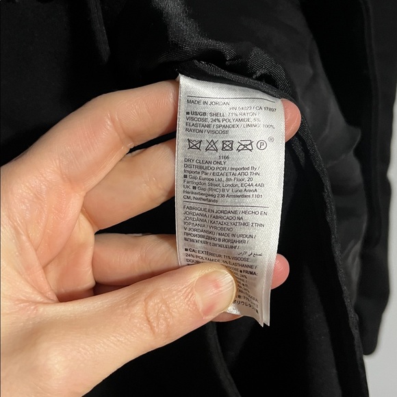 Banana Republic Black Single Button Everywhere Ponte Blazer - Picture 9 of 9